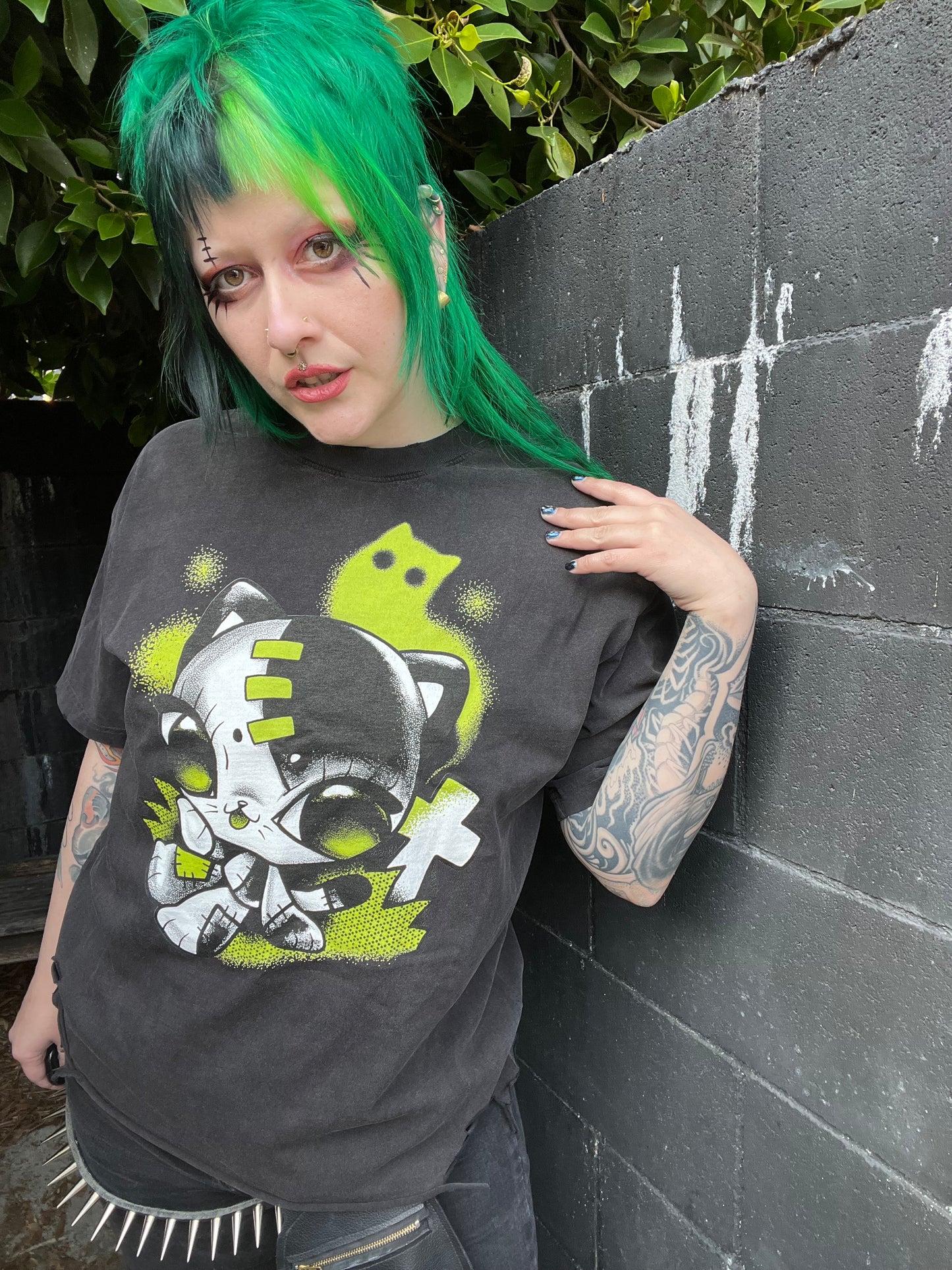 Snow Washed Raw-Hem T-Shirt