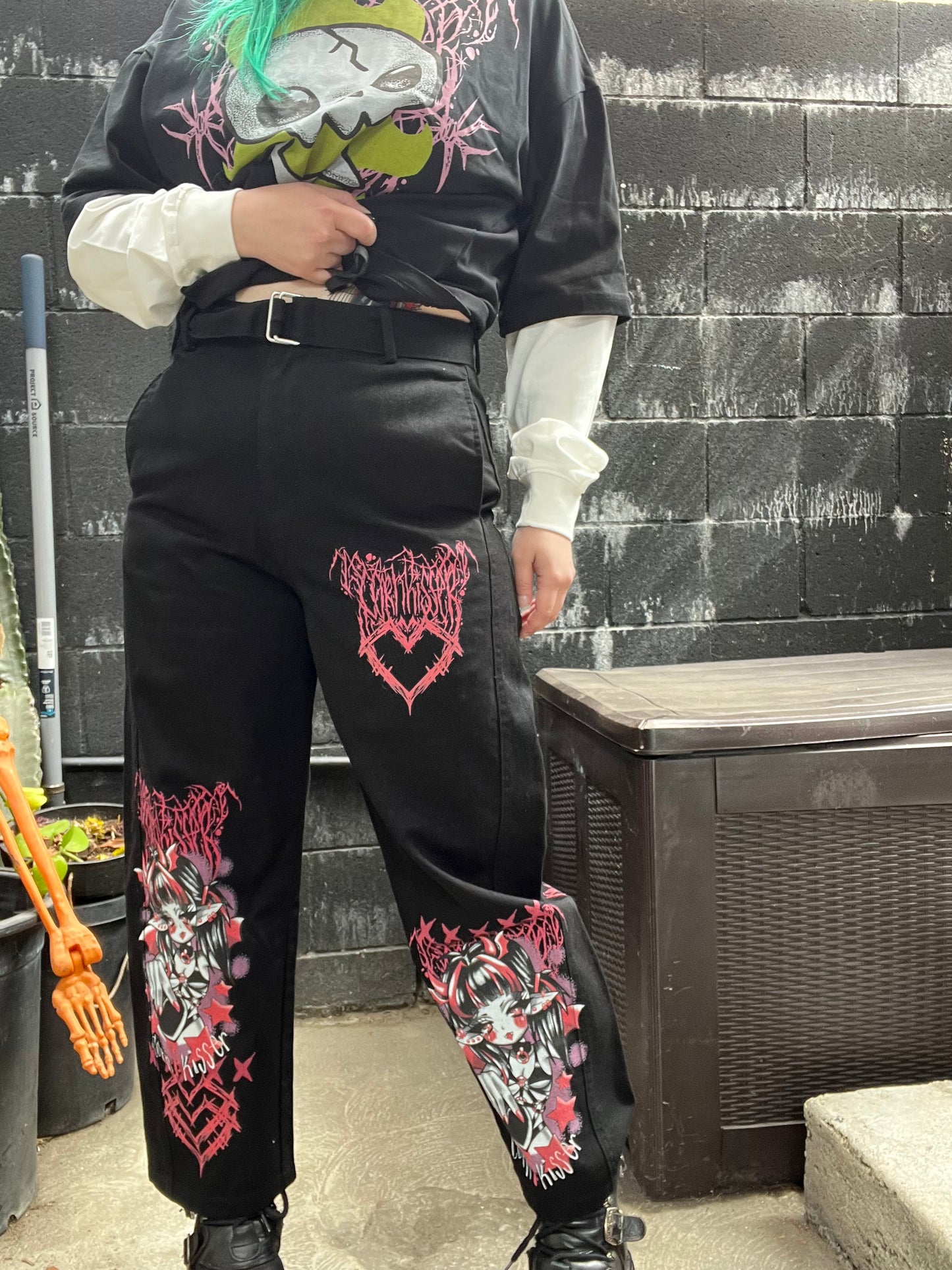 Belted Barrel-leg Chino Pants